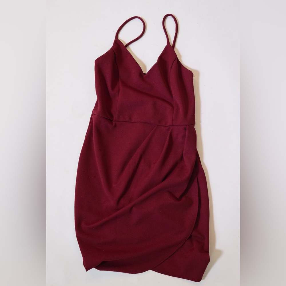 Chic Strapless Burgundy Dress